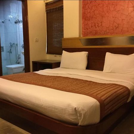 Jenus Hotel-Sindhi Camp Jaipur Luaran gambar